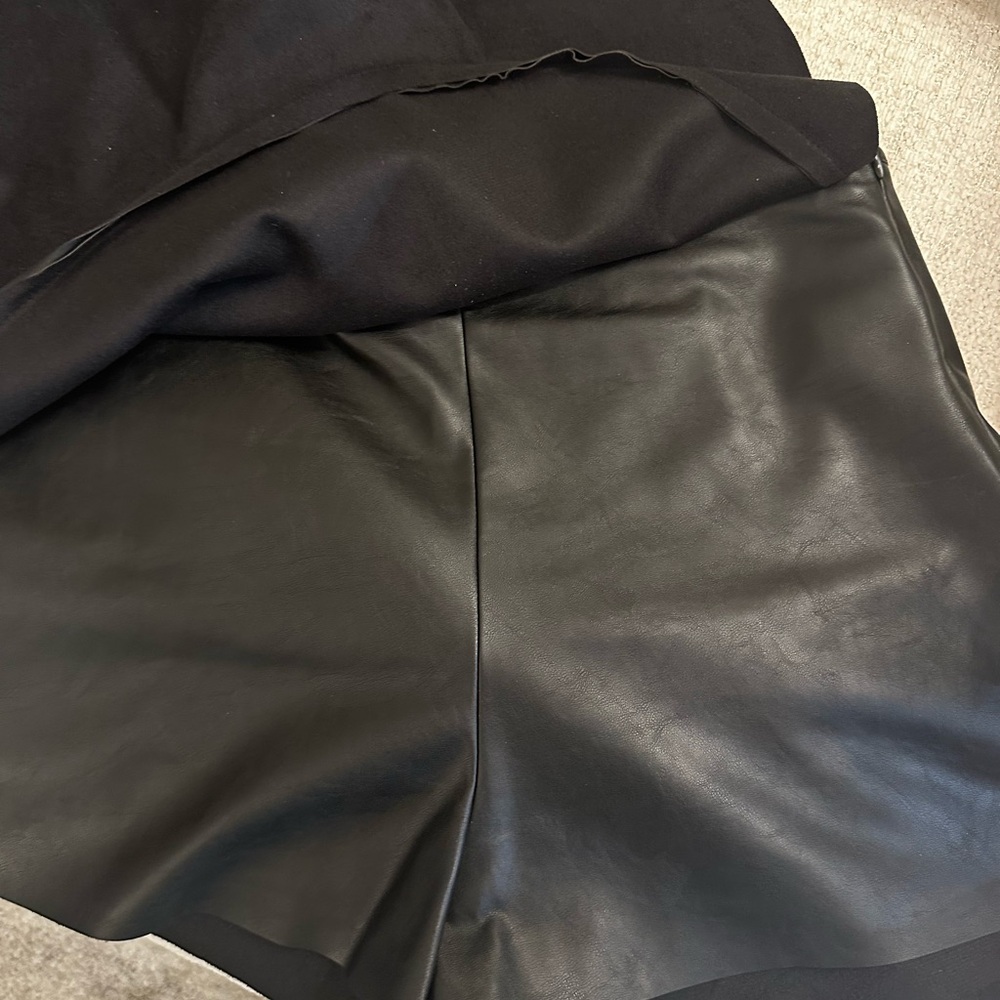 Elegant Black Faux Leather Skort - Picture 3 of 4